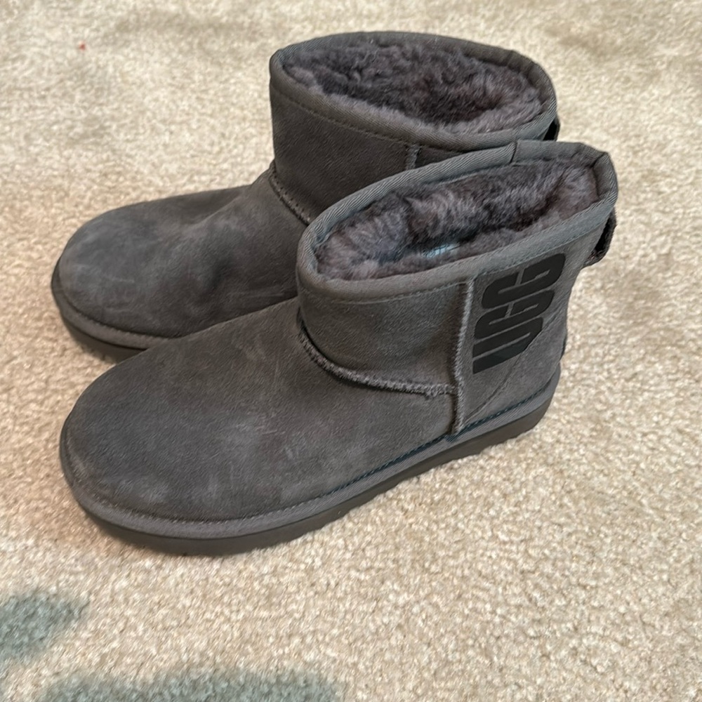 Classic Mini Rubber Logo